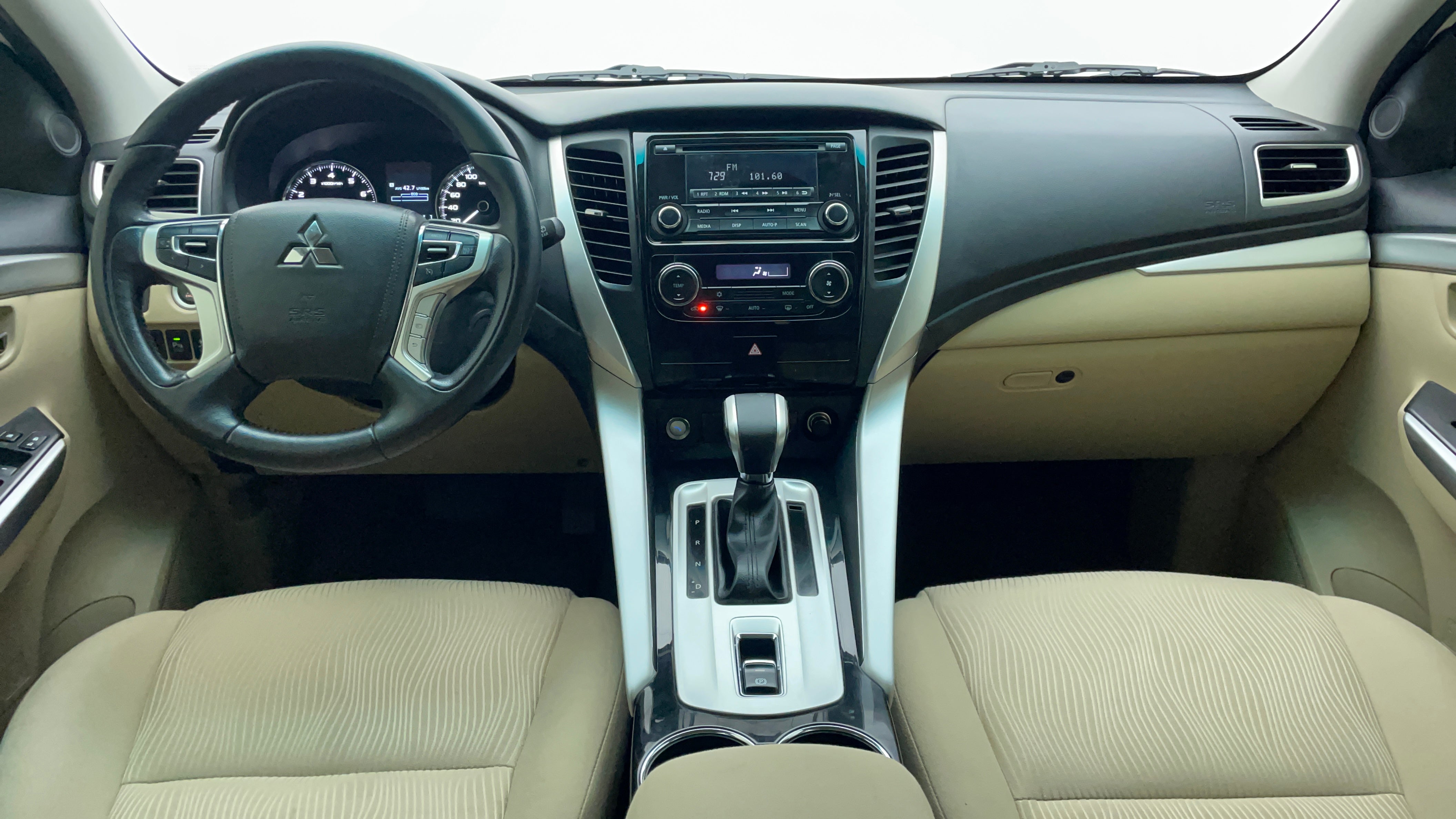 Mitsubishi Montero Sport-Dashboard View