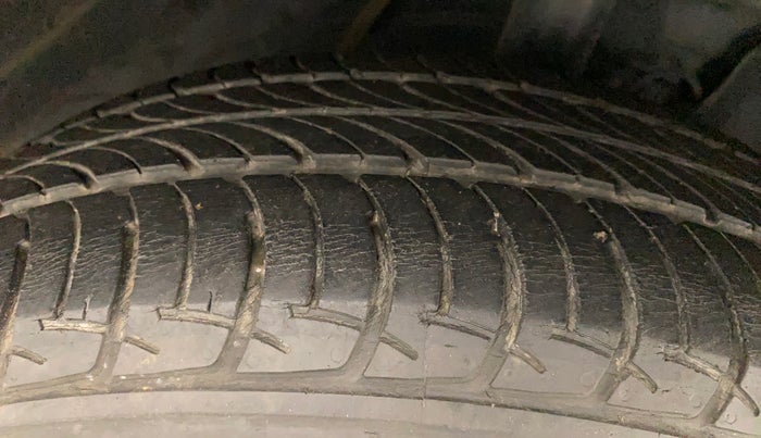 2018 Datsun Go Plus T, Petrol, Manual, 29,165 km, Right Front Tyre Tread