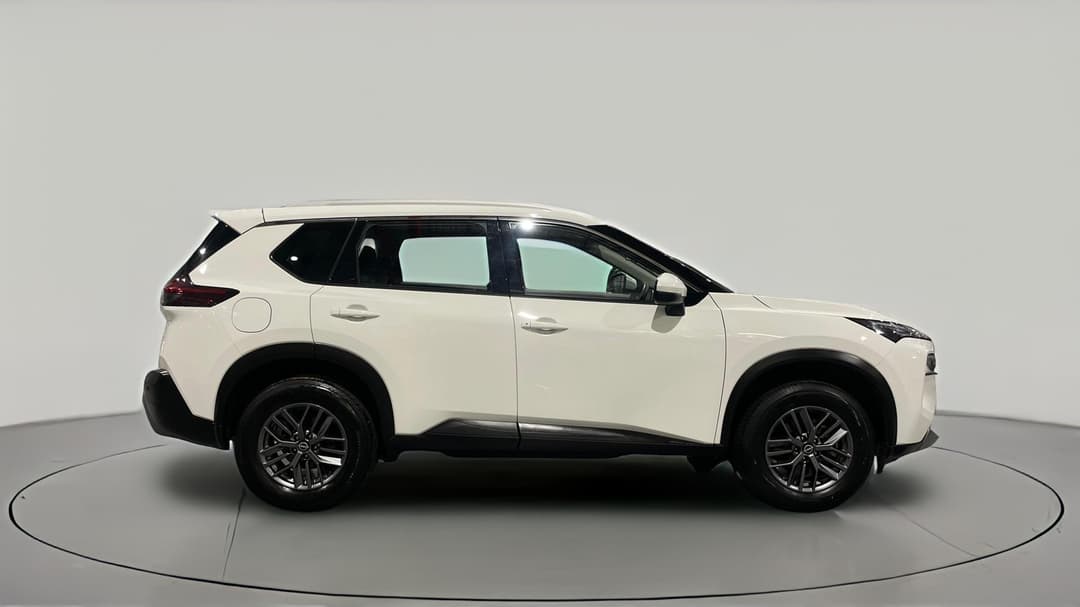 2024 Nissan X-trail St (4WD), Automatic, 45900 km, Right Side View