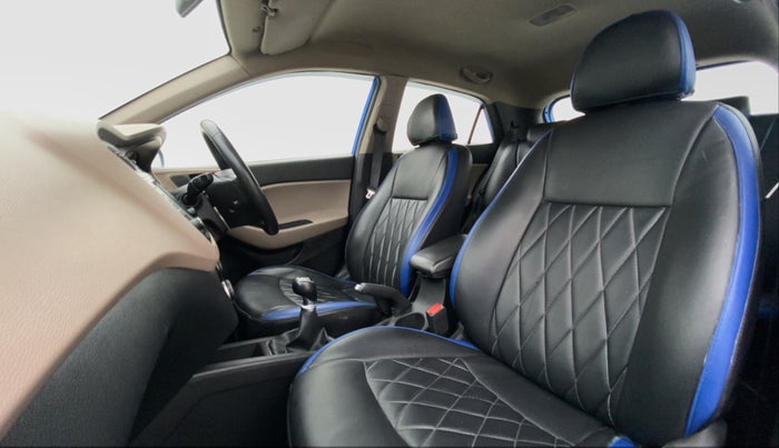 2017 Hyundai Elite i20 ASTA 1.2 (O), Petrol, Manual, 41,816 km, Right Side Front Door Cabin View