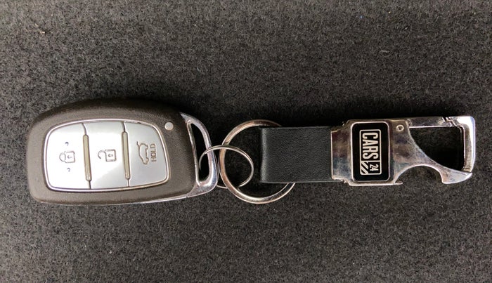 2017 Hyundai Elite i20 ASTA 1.2 (O), Petrol, Manual, 41,816 km, Key Close-up