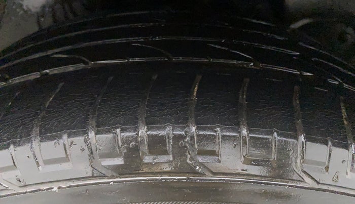 2015 Hyundai Creta 1.6 SX CRDI, Diesel, Manual, 47,122 km, Right Front Tyre Tread