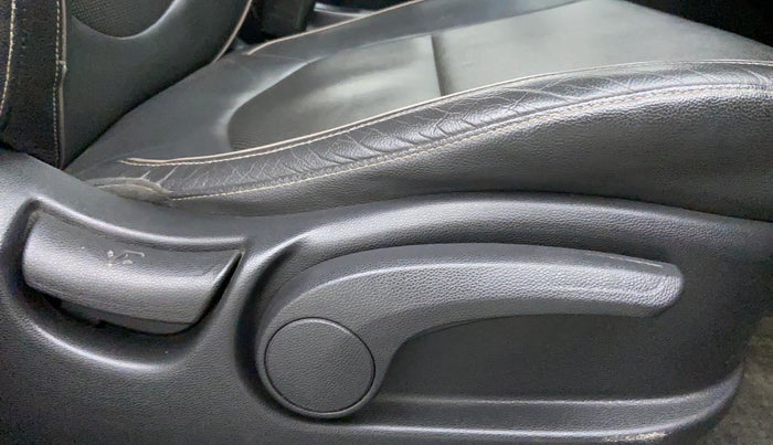 2015 Hyundai Creta 1.6 SX CRDI, Diesel, Manual, 47,122 km, Driver Side Adjustment Panel