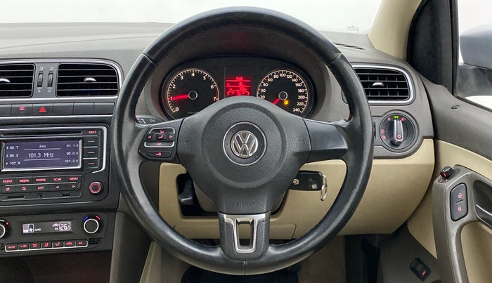 2014 Volkswagen Vento HIGHLINE PETROL, Petrol, Manual, 48,397 km, Steering Wheel Close Up