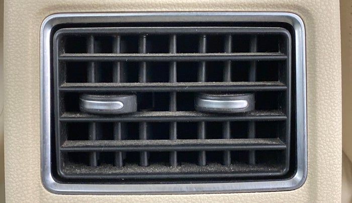 2014 Volkswagen Vento HIGHLINE PETROL, Petrol, Manual, 48,397 km, Rear AC Vents