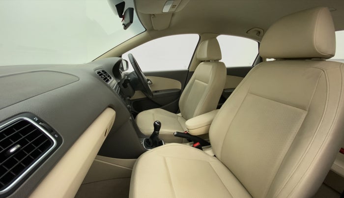 2014 Volkswagen Vento HIGHLINE PETROL, Petrol, Manual, 48,397 km, Right Side Front Door Cabin