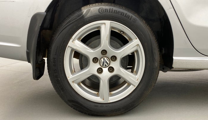 2014 Volkswagen Vento HIGHLINE PETROL, Petrol, Manual, 48,397 km, Right Rear Wheel