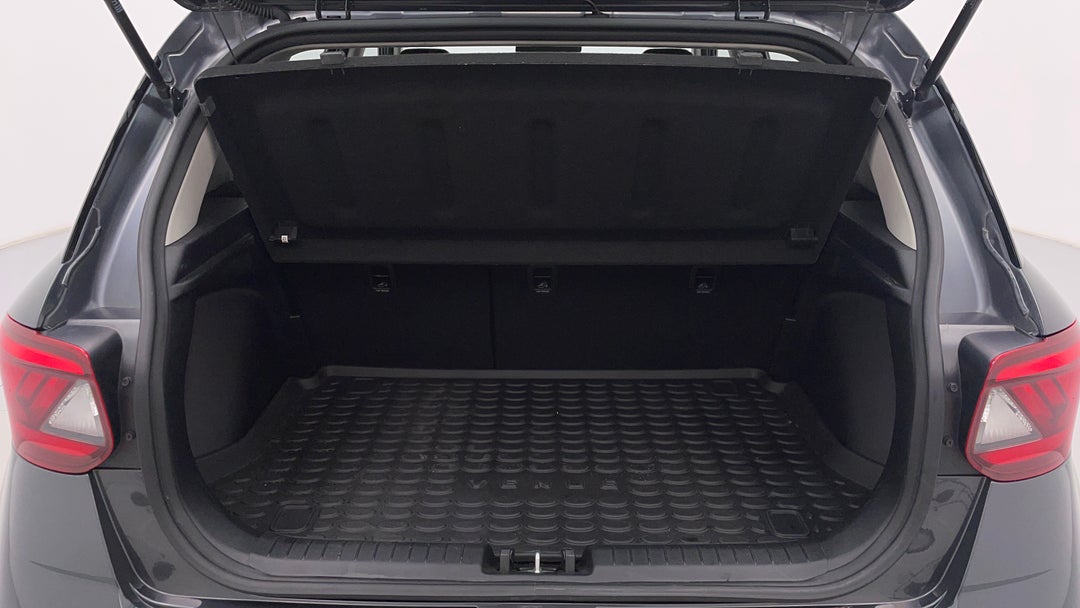 2020 Hyundai Venue Go, Automatic, 64905 km, Boot Inside View