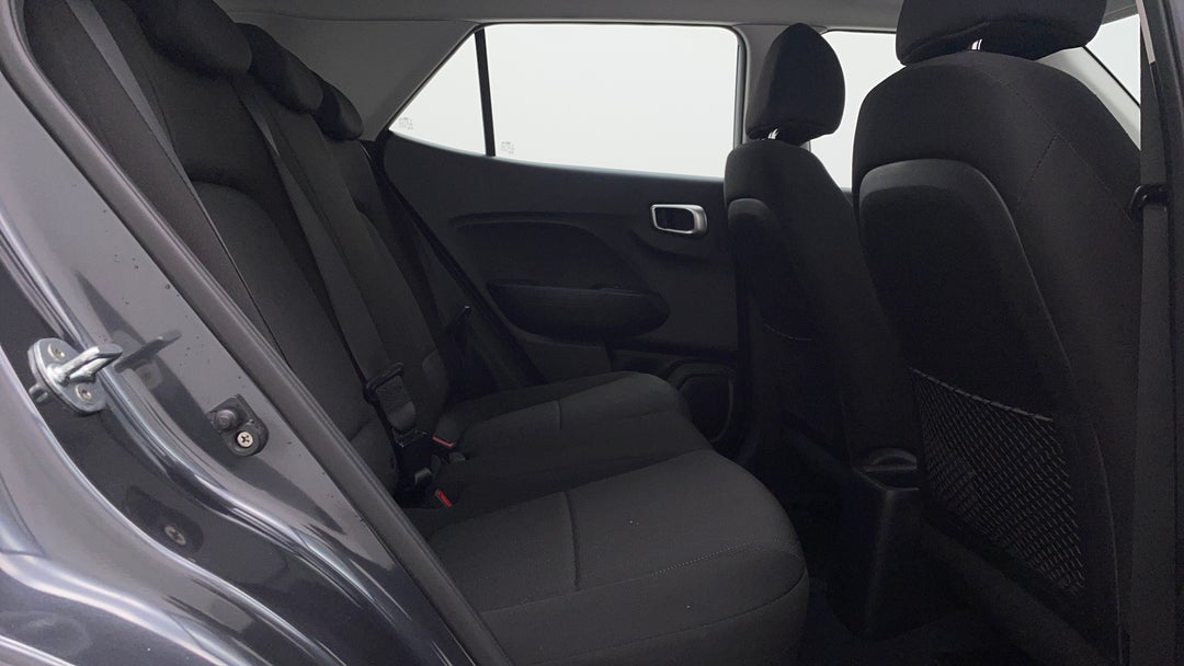 2020 Hyundai Venue Go, Automatic, 64905 km, Right Side Rear Door Cabin View