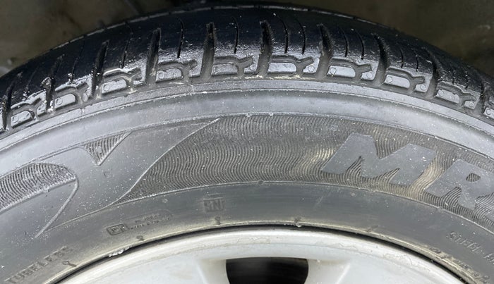2014 Hyundai i20 SPORTZ 1.4 CRDI, Diesel, Manual, 78,007 km, Left Front Tyre Tread