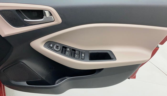 2018 Hyundai Elite i20 ASTA 1.2 (O), Petrol, Manual, 37,225 km, Driver Side Door Panels Control