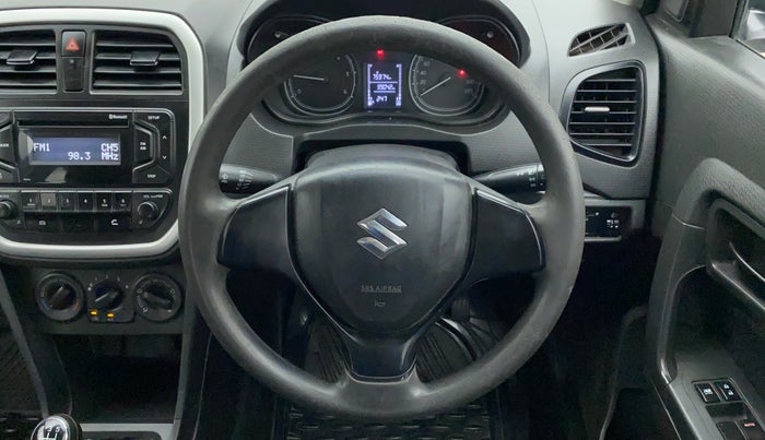 2016 Maruti Vitara Brezza VDI (O), Diesel, Manual, 99,340 km, Steering Wheel Close Up