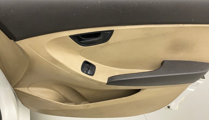 2016 Hyundai Eon ERA +, Petrol, Manual, 80,930 km, Driver Side Door Panels Control