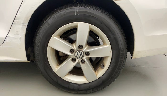 2012 Volkswagen Jetta COMFORTLINE TDI, Diesel, Manual, 1,17,927 km, Left Rear Wheel