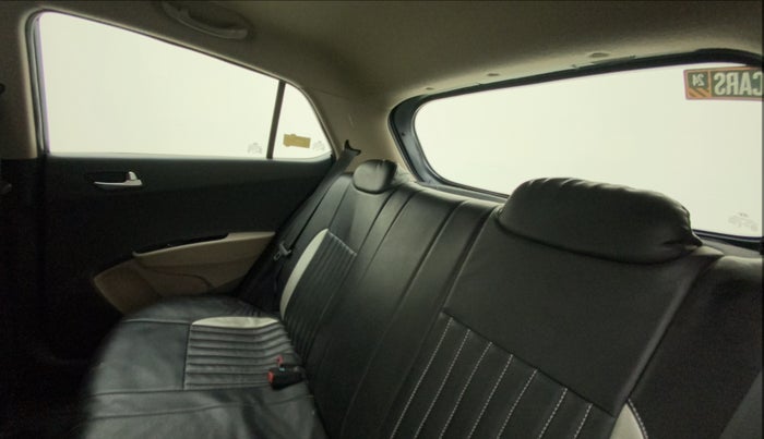 2014 Hyundai Grand i10 SPORTZ 1.2 KAPPA VTVT, Petrol, Manual, 22,488 km, Right Side Rear Door Cabin