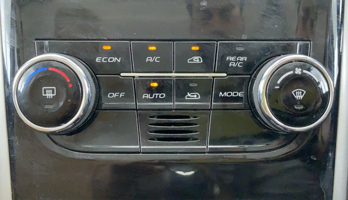 2021 Mahindra XUV500 W9 AT, Diesel, Automatic, 22,138 km, Automatic Climate Control