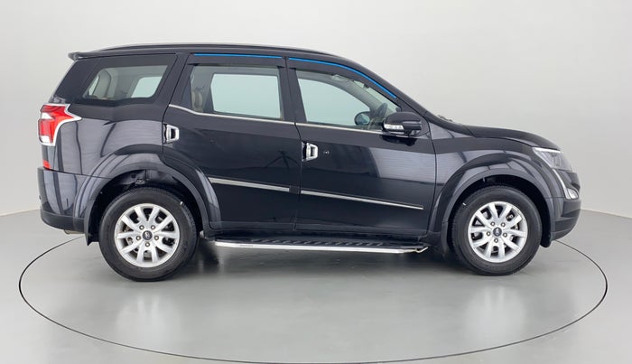 2021 Mahindra XUV500 W9 AT, Diesel, Automatic, 22,138 km, Right Side View