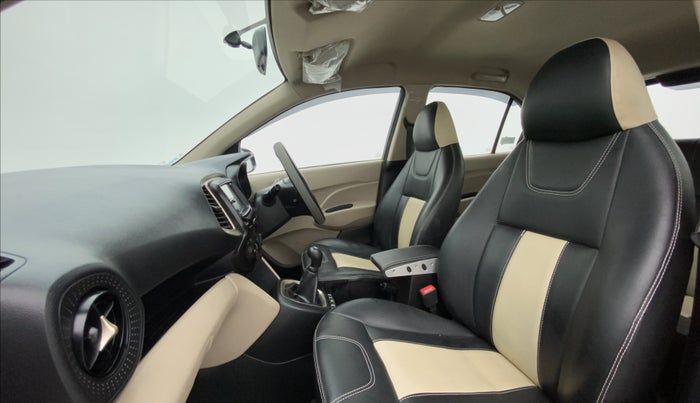 2021 Hyundai NEW SANTRO SPORTZ EXECUTIVE MT CNG, CNG, Manual, 17,620 km, Right Side Front Door Cabin