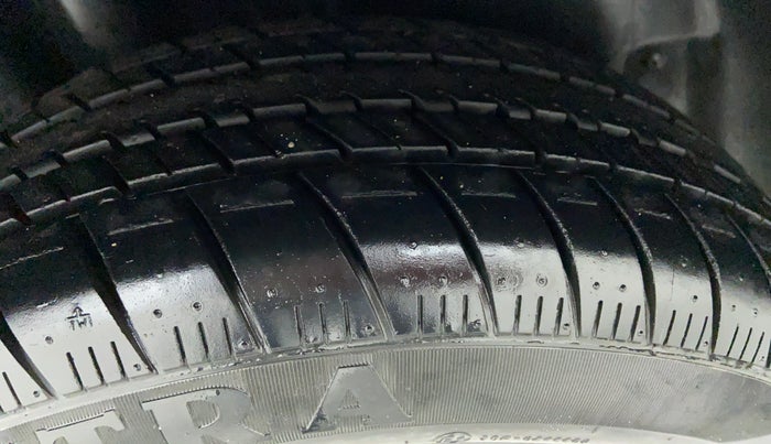 2017 Volkswagen Ameo COMFORTLINE 1.2, Petrol, Manual, 17,810 km, Right Rear Tyre Tread