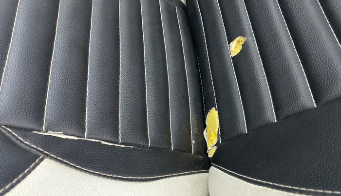 2019 Renault TRIBER RXZ, Petrol, Manual, 34,280 km, Front left seat (passenger seat) - Cover slightly torn