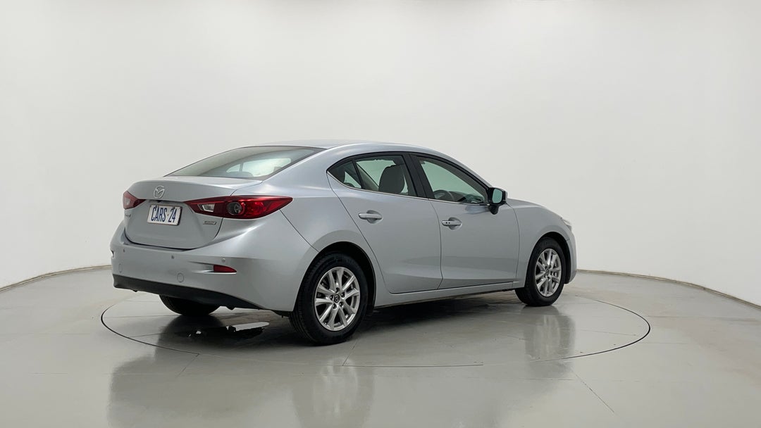 Right Back Diagonal (45- Degree) View