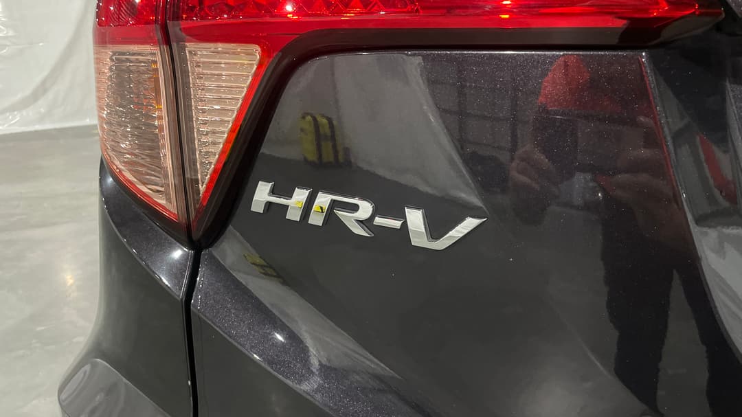 2016 Honda HR-V Vti, Automatic, 117377 km, Badge (Boot Left Side)