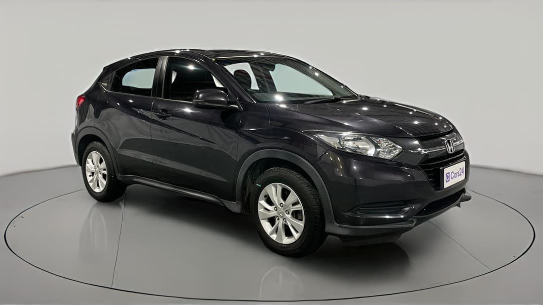2016 Honda HR-V Vti, Automatic, 117377 km, Right Front Diagonal (45- Degree) View