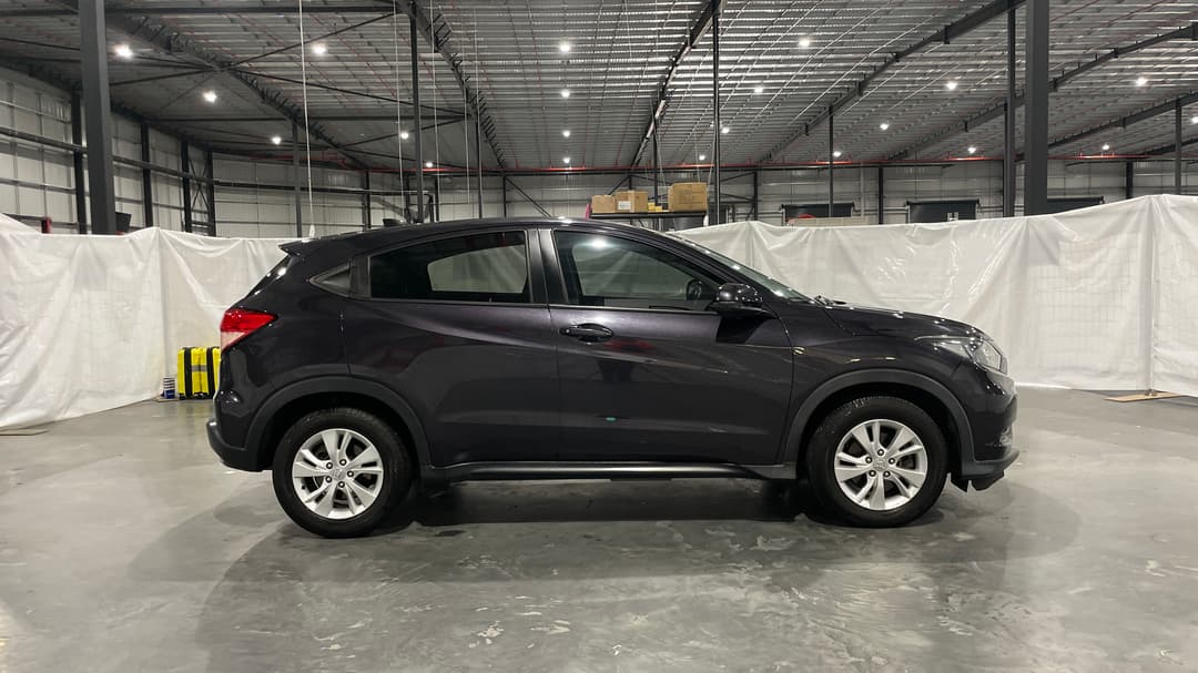 2016 Honda HR-V Vti, Automatic, 117377 km, Right Side View