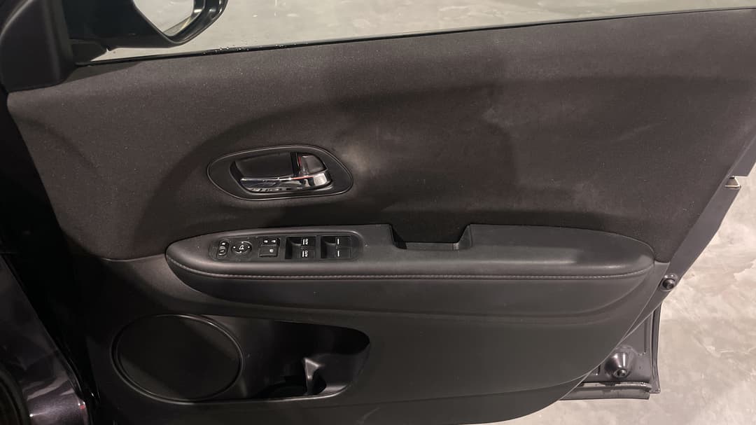2016 Honda HR-V Vti, Automatic, 117377 km, Speaker View