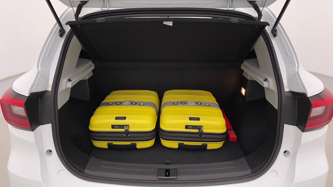 2024 MG ZS Excite, Automatic, 1397 km, Boot Inside View with Luggage