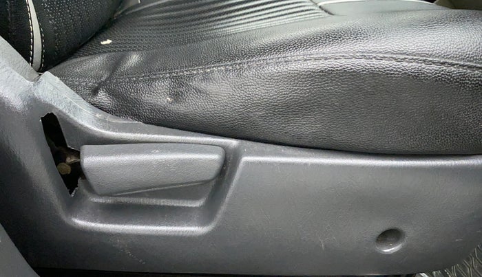 2018 Maruti Alto K10 VXI P, Petrol, Manual, 29,969 km, Driver Side Adjustment Panel