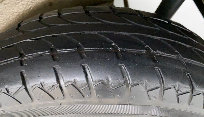 2018 Maruti Wagon R 1.0 LXI CNG, CNG, Manual, 55,971 km, Left Rear Tyre Tread