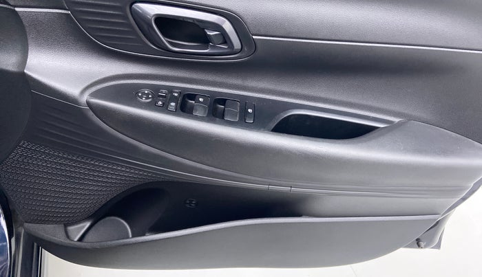 2021 Hyundai NEW I20 SPORTZ 1.2 MT, Petrol, Manual, 3,014 km, Driver Side Door Panels Control