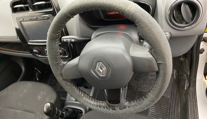 2016 Renault Kwid RXT, Petrol, Manual, 49,015 km, Steering wheel - Steering cover is minor torn