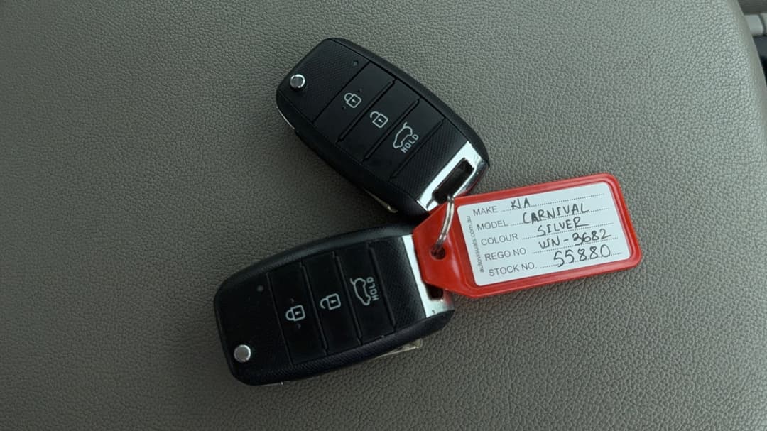 2020 Kia Carnival S, Automatic, 84008 km, Key Close-up