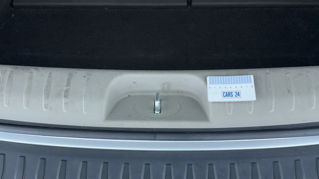 2020 Kia Carnival S, Automatic, 84008 km, Boot Interior Scratch