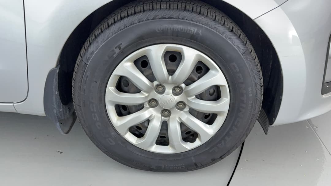 2020 Kia Carnival S, Automatic, 84008 km, Right Front Wheel