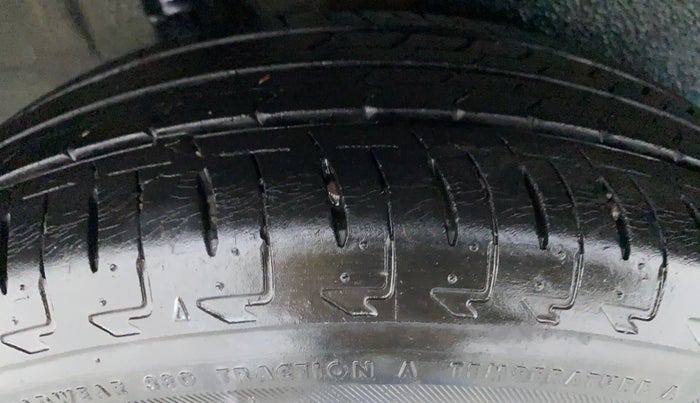 2017 Maruti IGNIS DELTA 1.2 K12, Petrol, Manual, 33,395 km, Right Rear Tyre Tread