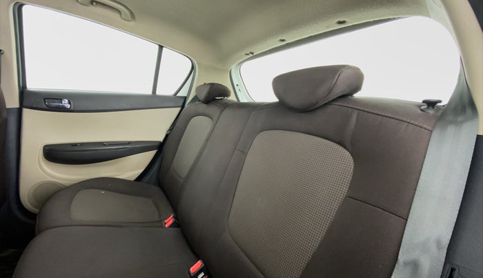 2014 Hyundai i20 SPORTZ 1.2 VTVT, Petrol, Manual, 59,025 km, Right Side Rear Door Cabin