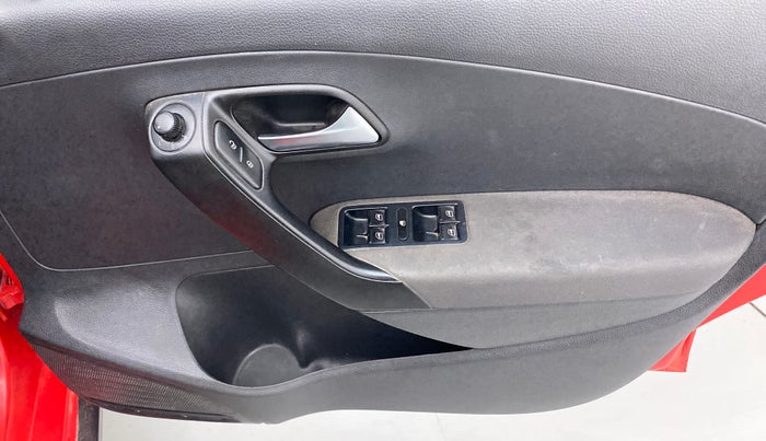 2014 Volkswagen Cross Polo HIGHLINE TDI, Diesel, Manual, 96,624 km, Driver Side Door Panels Control