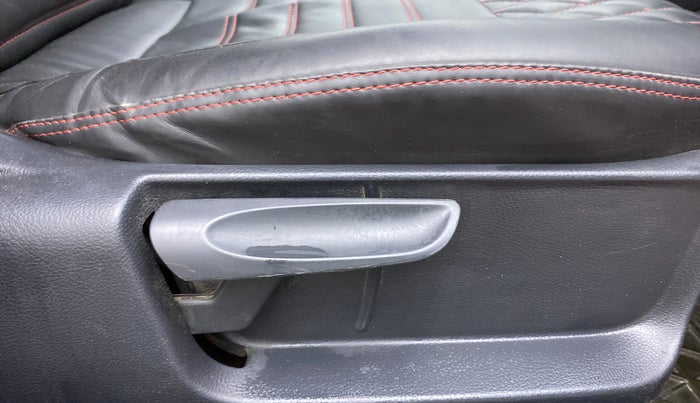 2014 Volkswagen Cross Polo HIGHLINE TDI, Diesel, Manual, 96,624 km, Driver Side Adjustment Panel