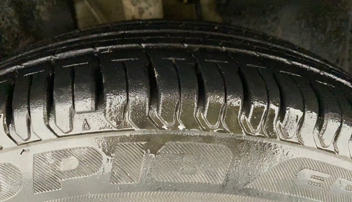 2021 Tata ALTROZ XE PETROL, Petrol, Manual, 10,427 km, Right Front Tyre Tread