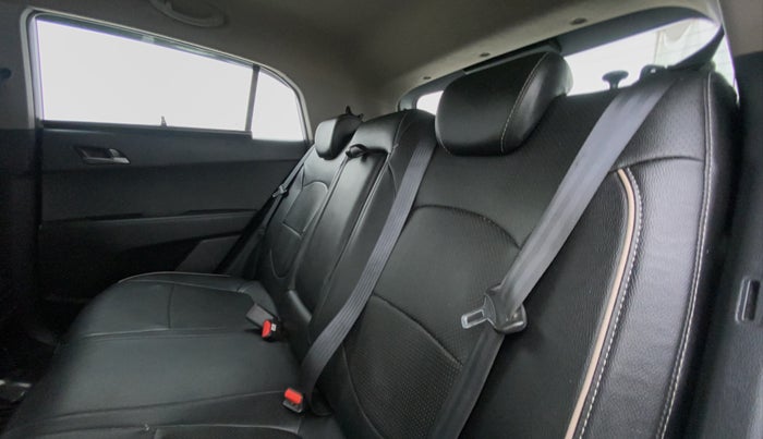 2017 Hyundai Creta 1.6 SX PLUS PETROL, Petrol, Manual, 41,467 km, Right Side Rear Door Cabin
