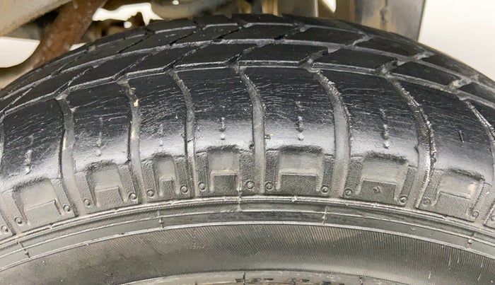 2016 Maruti Eeco 5 STR WITH AC PLUSHTR, Petrol, Manual, 63,221 km, Left Rear Tyre Tread