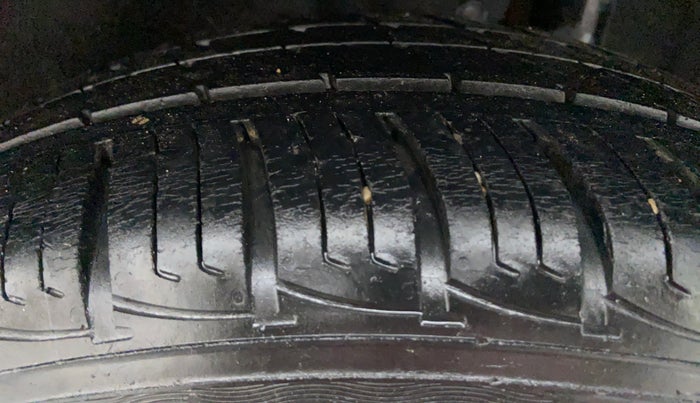 2018 Maruti Vitara Brezza VDI, Diesel, Manual, 41,276 km, Left Rear Tyre Tread