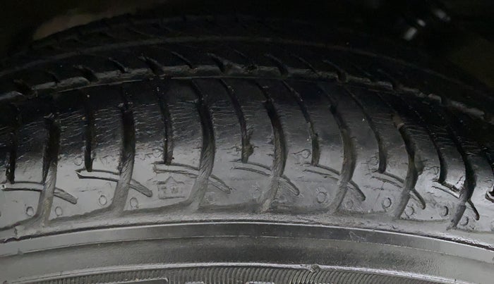 2016 Maruti Celerio VXI AGS, Petrol, Automatic, 44,200 km, Right Rear Tyre Tread