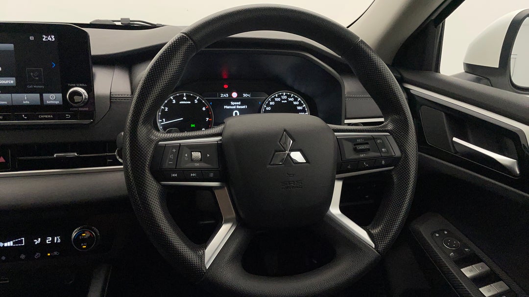 2024 Mitsubishi Outlander Es 5 Seat (2WD), Automatic, 52451 km, Steering Wheel Close-up