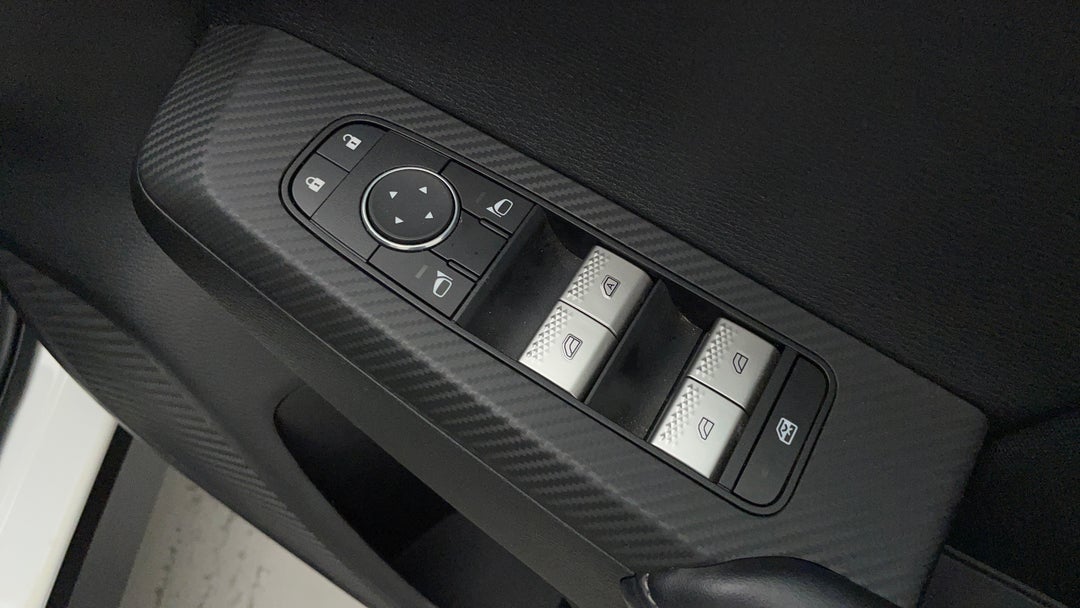 2024 Mitsubishi Outlander Es 5 Seat (2WD), Automatic, 52451 km, Drivers Side Door Panel Controls