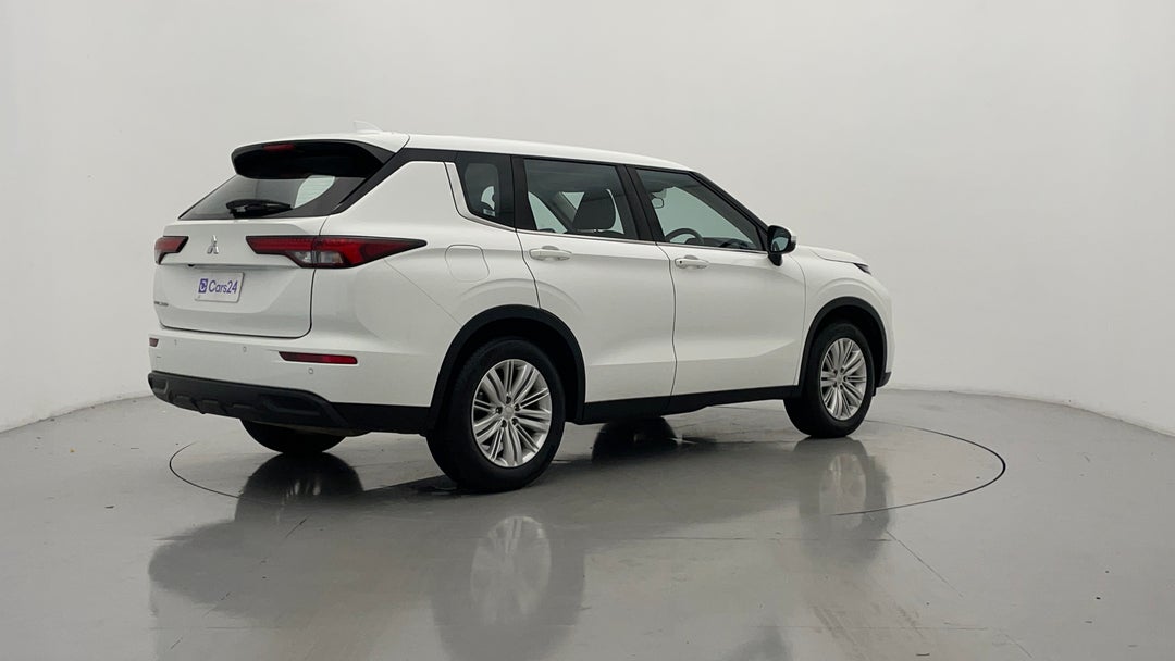 2024 Mitsubishi Outlander Es 5 Seat (2WD), Automatic, 52451 km, Right Back Diagonal (45- Degree) View