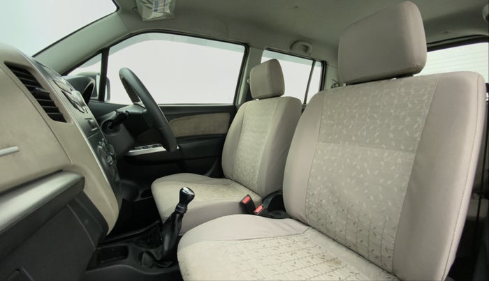 2015 Maruti Wagon R 1.0 VXI, Petrol, Manual, 58,352 km, Right Side Front Door Cabin View